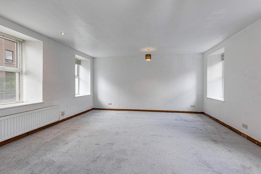 39 Old Bongate, Jedburgh TD8 6DT 4 bed semidetached house for sale £