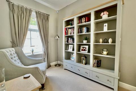 4 Bowcliffe Road, Bramham, Wetherby, LS23 6TJ