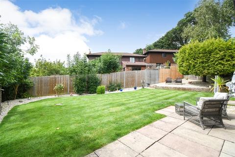 16 Brickfields Close, Lychpit, Basingstoke, RG24 8UX