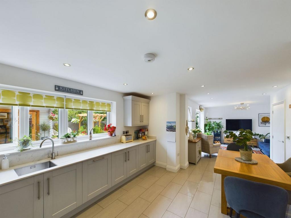 Rose Gardens, Booth Lane South, Northampton NN3 3EW 4 bed detached