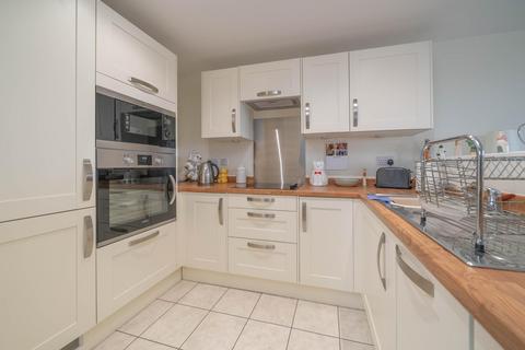 1 bedroom flat for sale - The Bridges, Buxton Road, SK10 1FW