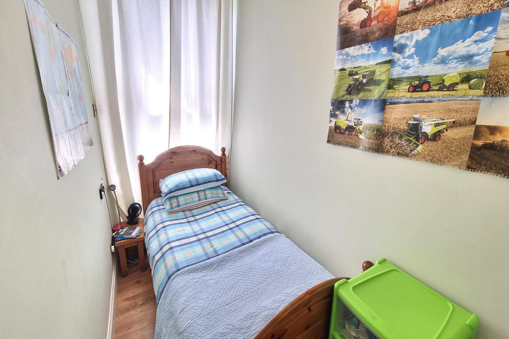 Bedroom Three/Study