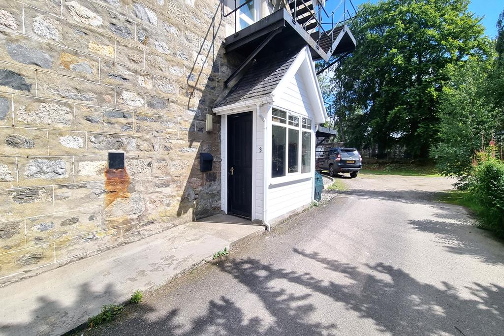 Self Contained Entrance Porch