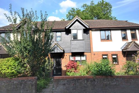 3 bedroom terraced house for sale, Fairholme Gardens, Farnham, Surrey, GU9