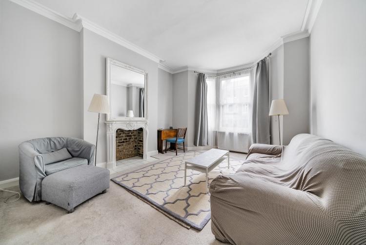 Harwood Road Fulham SW6 1 bed apartment £2,000 pcm (£462 pw)