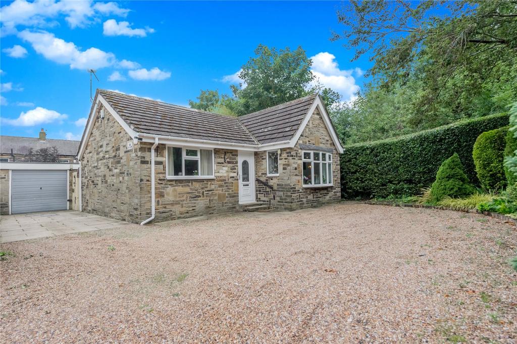 Old Lane, Birkenshaw, Bradford, BD11 2 bed bungalow for sale £290,000