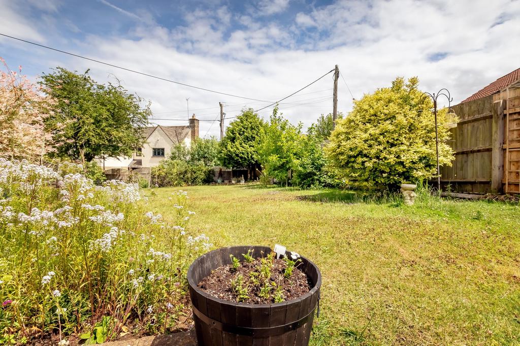 Burton, Chippenham SN14 3 bed detached bungalow for sale £485,000