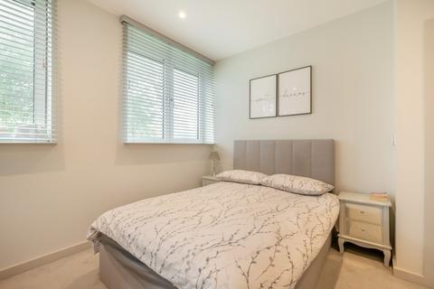 2 bedroom flat for sale - Woodside Road, Amersham