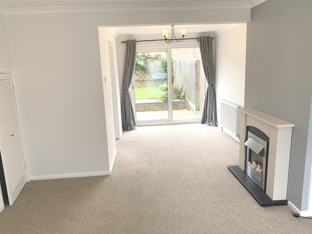 4 Stratfield Lounge2