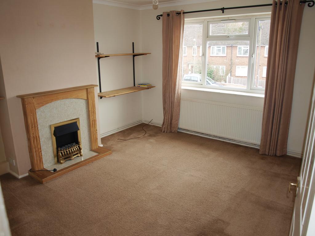 Cherry Avenue, Brentwood CM13 1 bed £995 pcm (£230 pw)