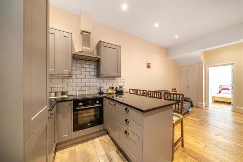 21 Station Road, London, SE20 7BE