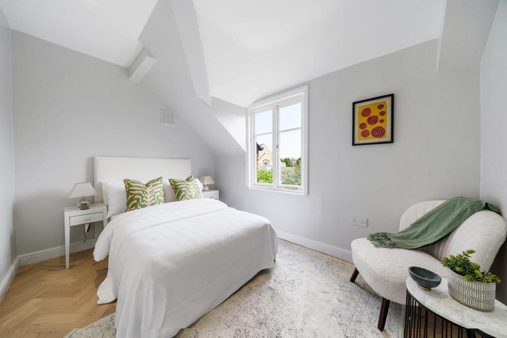 St. Margarets Road, Brockley 2 bed flat £425,000