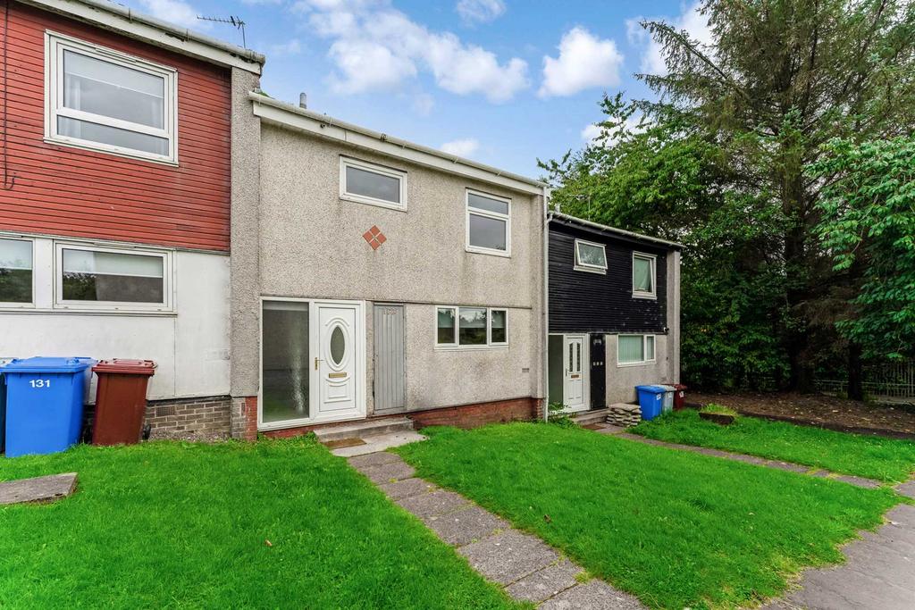 Larch Drive, East Kilbride 3 bed terraced house £775 pcm (£179 pw)