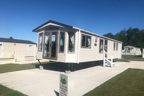 2 bedroom static caravan for sale, Burton Upon Stather North Lincolnshire