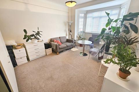 Studio for sale, Pembroke Road, London, W8 6DQ