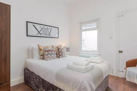 1 bedroom flat to rent, Warwick Road (2,121), Earls Court, London, SW5