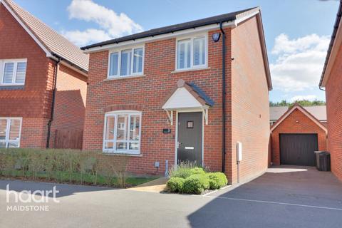 4 bedroom detached house for sale, Coleman Way, Maidstone