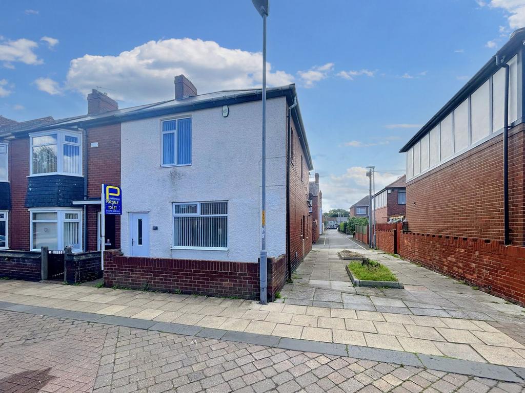 Disraeli Street, Blyth, Northumberland, NE24 1HZ 3 bed terraced house