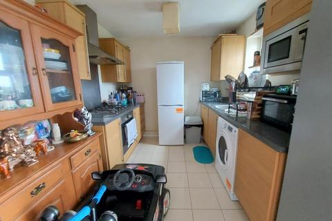 83 Piper Way, Ilford, IG1 4FE