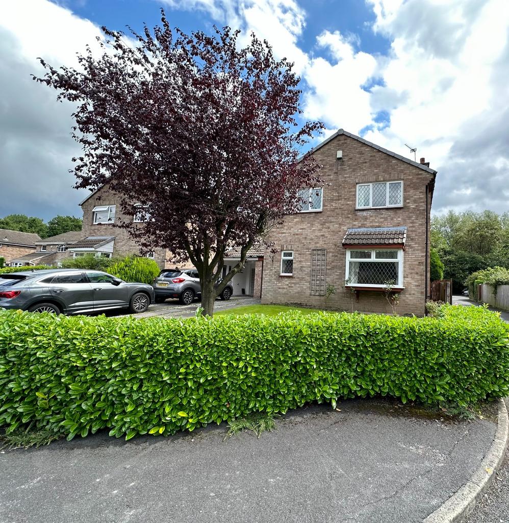 Thurlestone Drive, Hazel Grove... 4 bed detached house £399,950