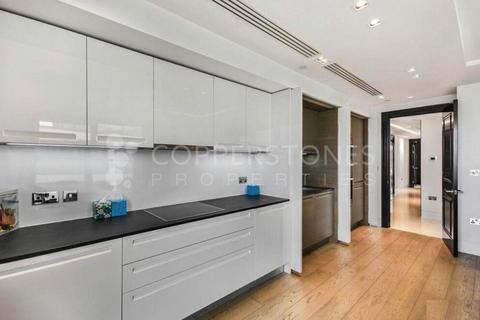 3 bedroom apartment to rent, Kensington High Street, London
