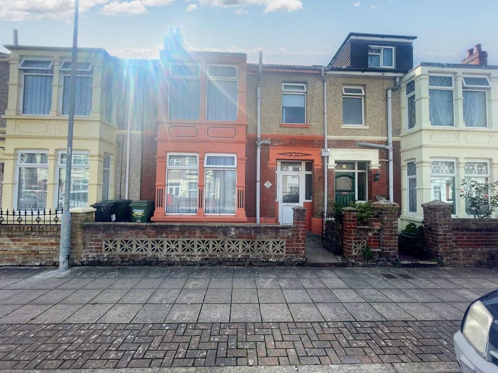 Hayling Avenue, Portsmouth, PO3 3 bed terraced house for sale £290,000