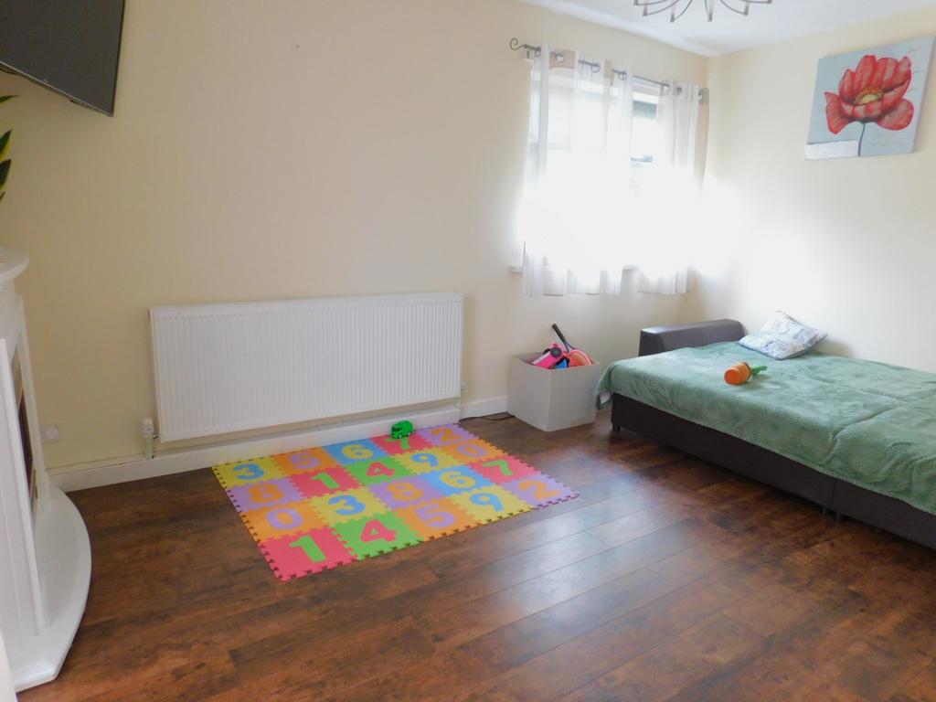 71 thames road (7)