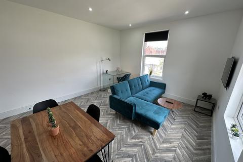 2 bedroom flat to rent, 32 Queens Road, Leeds LS6