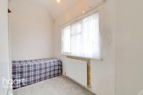 3 bedroom semi-detached house for sale - Kelvin Gardens, Southall
