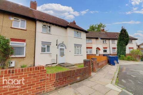 3 bedroom semi-detached house for sale, Kelvin Gardens, Southall