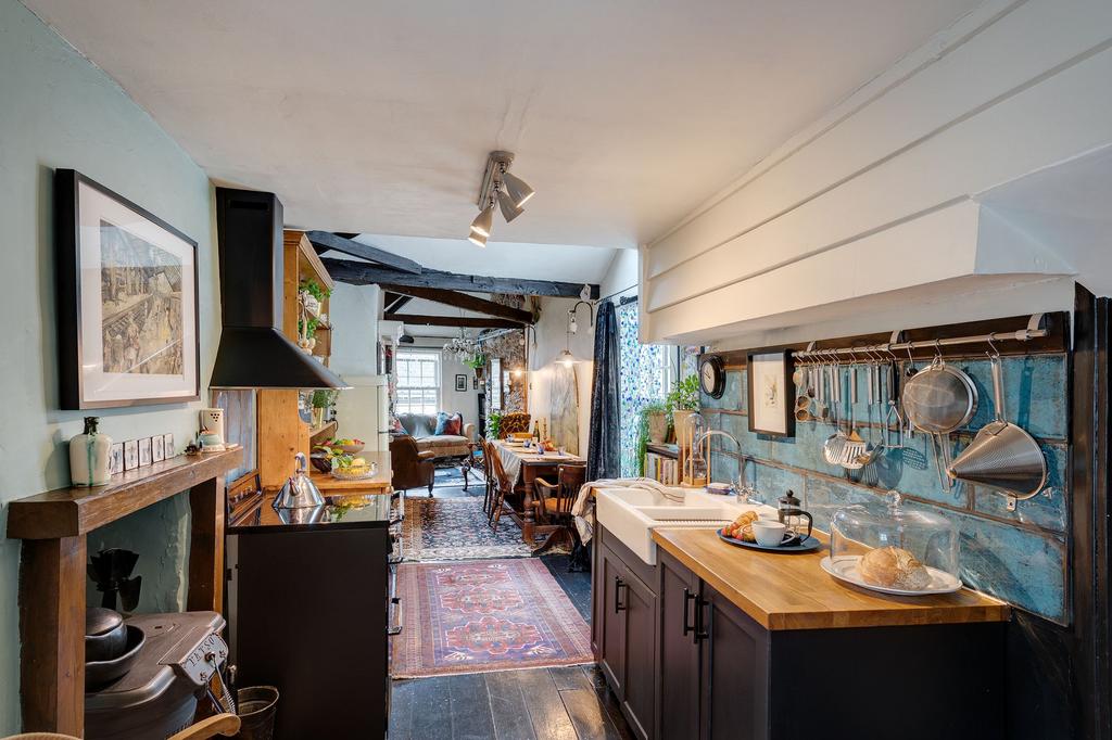 11 Browns Hill, Dartmouth, Living Dining...
