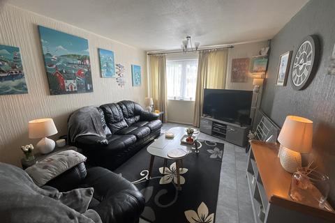 27 Cruden Road, Gravesend, DA12 4HR