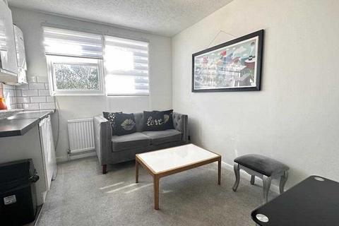 1 bedroom apartment to rent, Stanford Avenue, Brighton