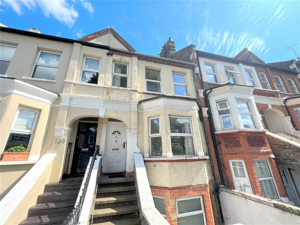Griffin Road, Plumstead, London, SE18 3 bed £250,000