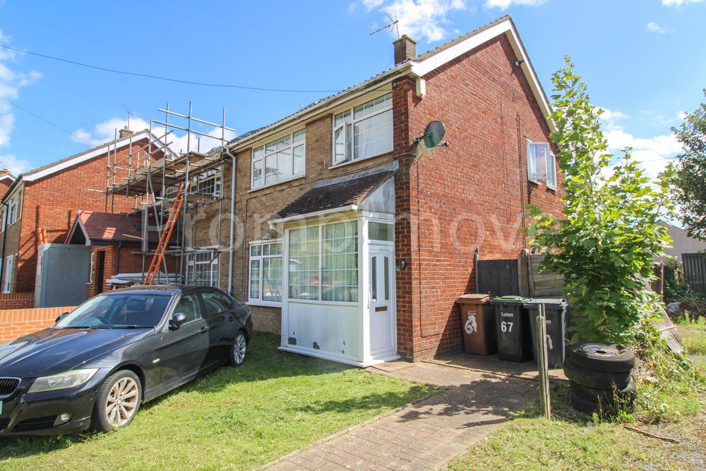 Brunel Road Luton LU4 0RY 3 bed semidetached house £1,400 pcm (£323 pw)