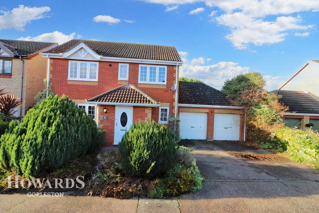 St Clement Mews, Hopton 4 bed detached house for sale £340,000