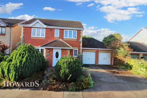 4 bedroom detached house for sale, St Clement Mews, Hopton