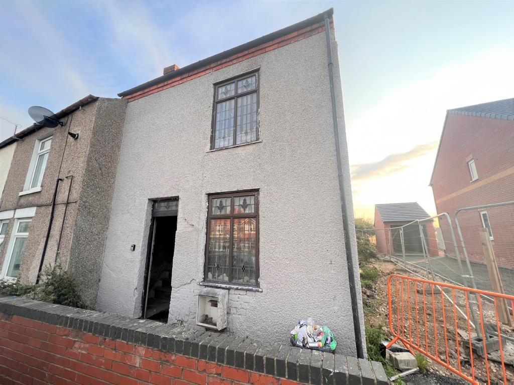 9 Alfreton Road, Pinxton, Nottingham 2 bed end of terrace house £35,000