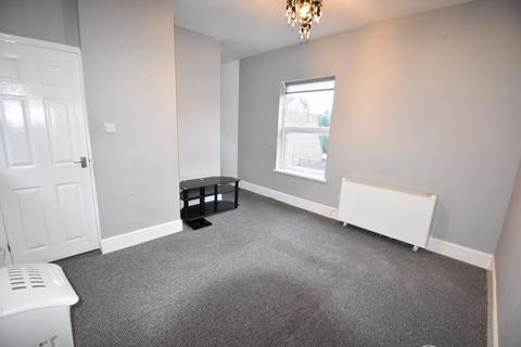 2 bedroom flat to rent, Ashburnham Road,