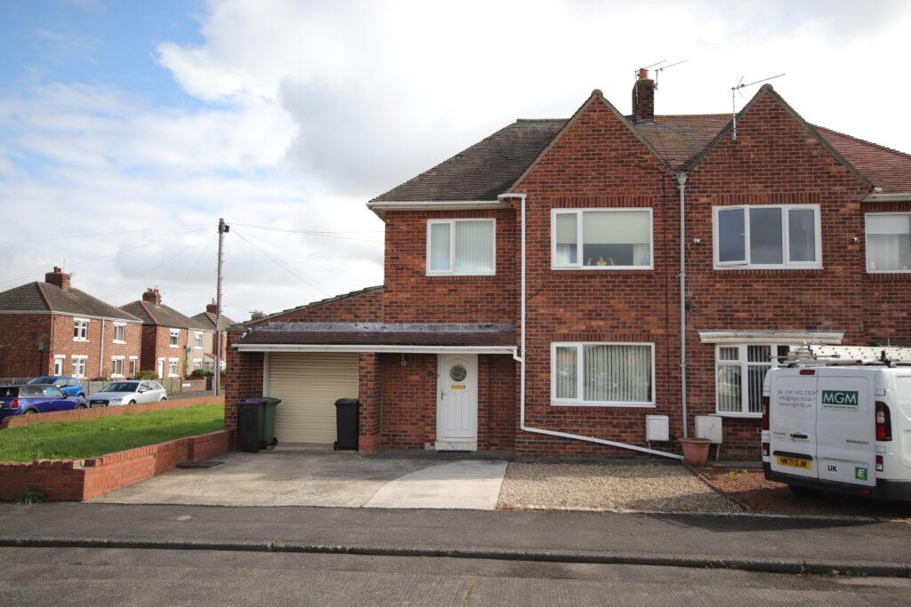36 Hartlands, Bedlington NE22 6JF 3 bed semidetached house for sale