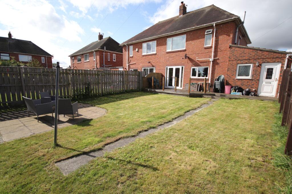 36 Hartlands, Bedlington NE22 6JF 3 bed semidetached house for sale