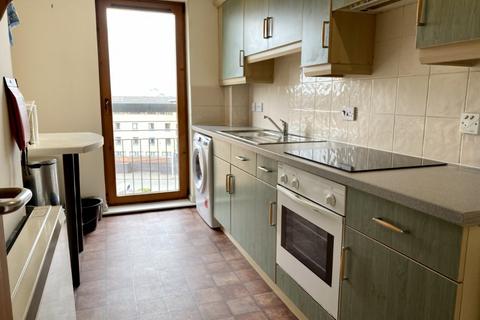 2 bedroom flat to rent, Haugh Road, Yorkhill, Glasgow, G3