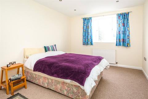2 bedroom flat to rent, North Moor Road, Huntington, York, YO32