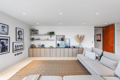 3 bedroom apartment to rent, Oval Road, London, NW1