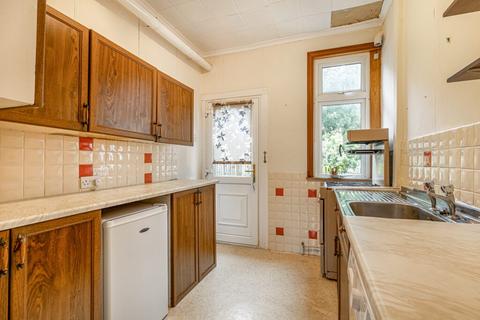 24 Carrick Crescent, Giffnock, Glasgow, G46 6PP