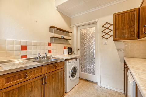 24 Carrick Crescent, Giffnock, Glasgow, G46 6PP