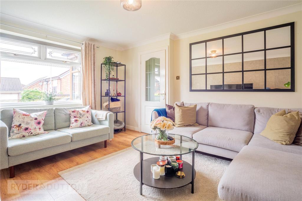Carrbrook Drive, Royton, Oldham, Greater Manchester, OL2 3 bed terraced house for sale £220,000