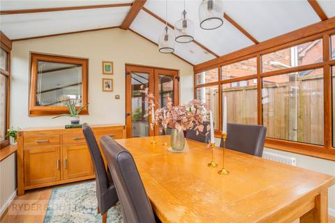 5 Carrbrook Drive, Royton, Oldham, OL2 6DD