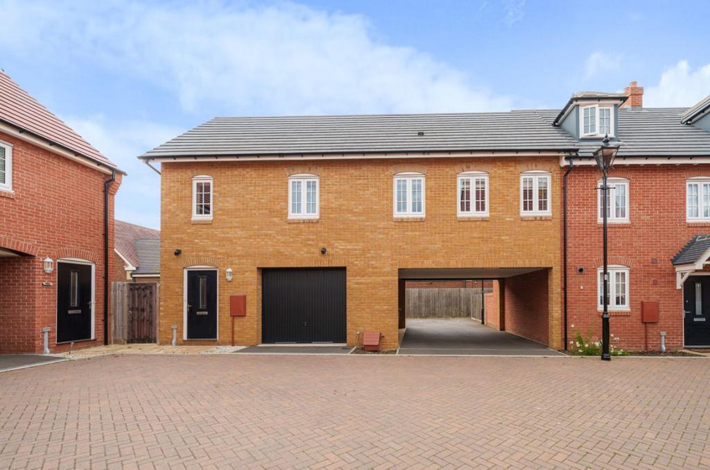 Archer Street, Great Denham, Bedford 2 bed coach house £275,000
