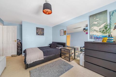 2 bedroom flat for sale, Swindon,  Wiltshire,  SN1